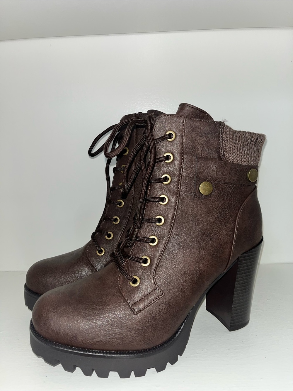 Women's Brown Lace-Up Chunky Heel Ankle Boots